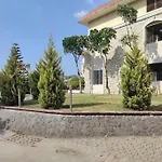 1Bhk Ac Service Apartment 116