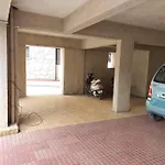 1Bhk Ac Service Apartment 116